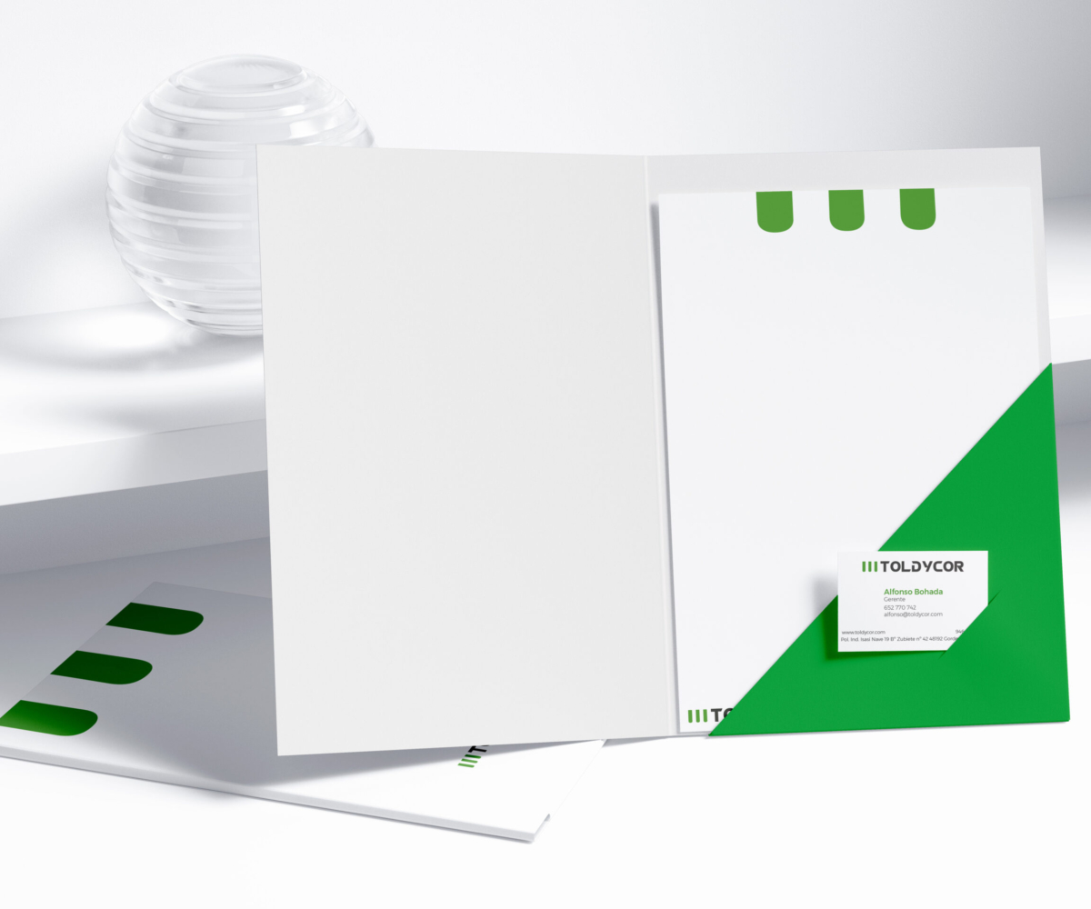 Toldycor MockUp Carpeta Tarjeta A4 scaled